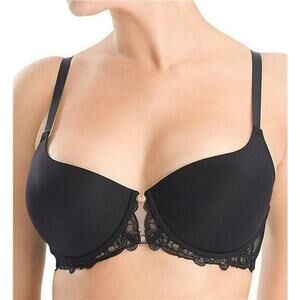 Black Triangle Underwire Bra with Adjustable Straps – Plain & Elegant